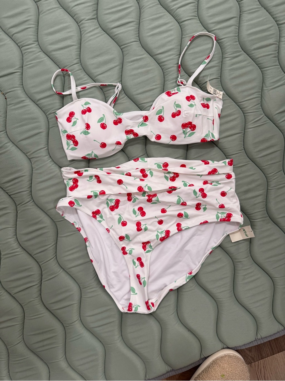 High-Waist Cherry Print Women's Swim Set - White/Red bottoms(XL) top (L)